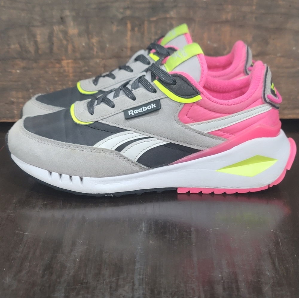 Reebok Forte Racer Lifestyle Sneaker. US 2 Good Cond! Fast Shipper - Picture 4 of 13